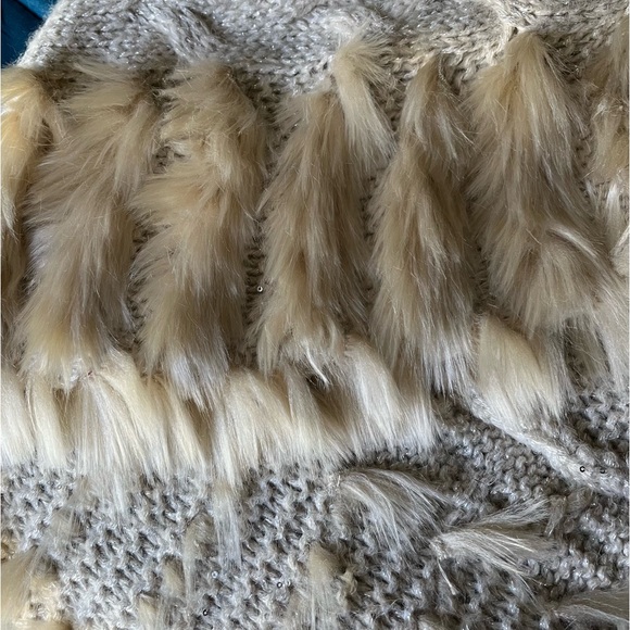 NWT Lilly Pulitzer Torini Sequin Sweater Vest in Heathered Latte Metallic - Picture 14 of 17